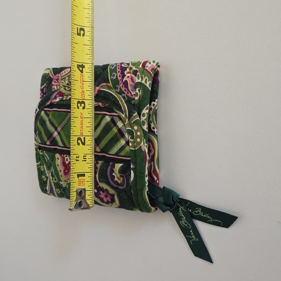 Vera Bradley Green & Pink Wallet. - Picture 11 of 11